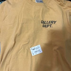 Gallery dept. size m $200